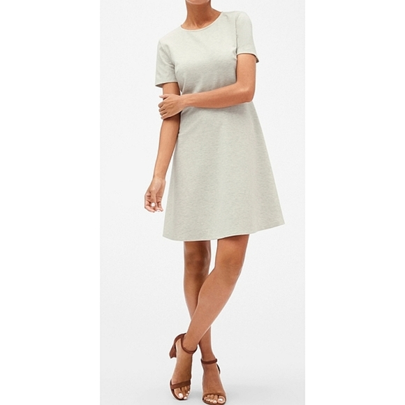 🆕🌿GAP DRESS🌿 - Picture 1 of 8